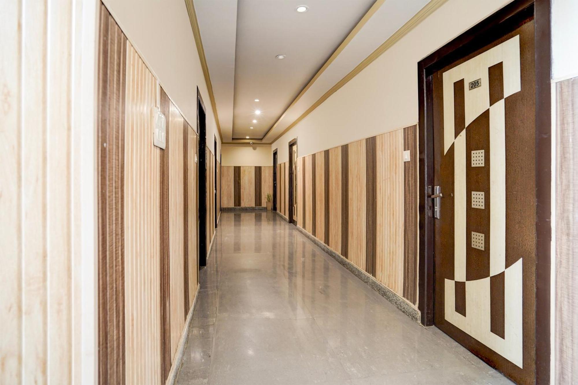Hotel Super Townhouse Haridwar Near Har Ki Pauri Zewnętrze zdjęcie