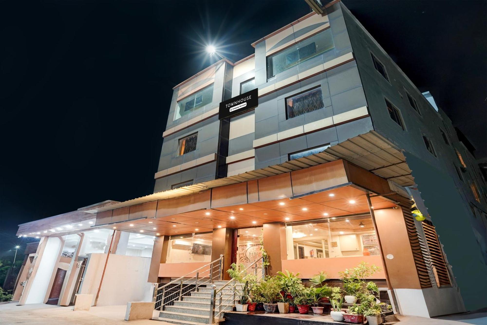 Hotel Super Townhouse Haridwar Near Har Ki Pauri Zewnętrze zdjęcie